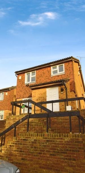 3 bedroom detached house to rent - Photo 1