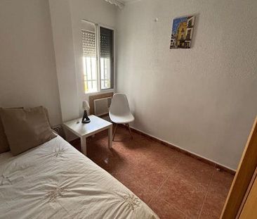 Calle Hebrón, Sevilla, Andalusia 41007 - Photo 3