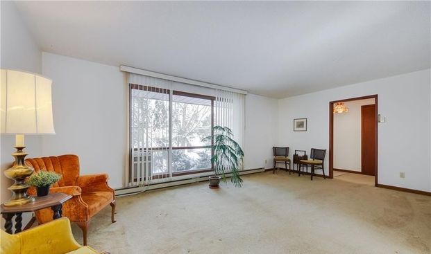 For Lease - 787 INNISFIL BEACH Road, Innisfil, Ontario - Photo 1