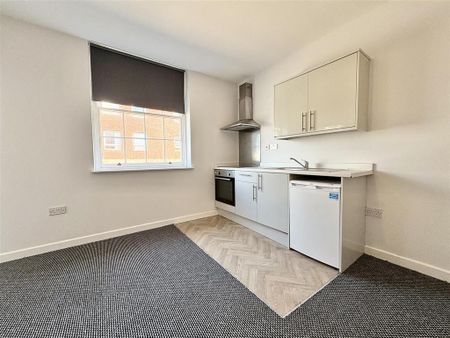 Studio to rent - Photo 3