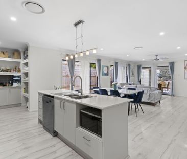 For Lease: Premium Family Home With its Own Mini-Golf Course in Pri... - Photo 1