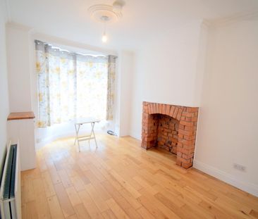137 Rosebery Road, BT68JB, Belfast - Photo 3