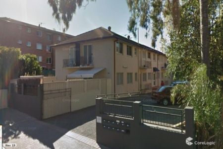 Neat & Tidy - Photo 2