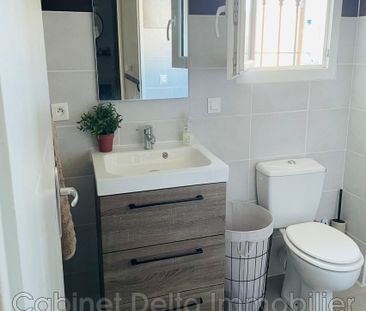 Location Maison 4 pièces 80m² SIX FOURS LES PLAGES 83140 - Photo 6