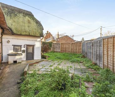 Lower Road, Hardwick, Aylesbury - Photo 1