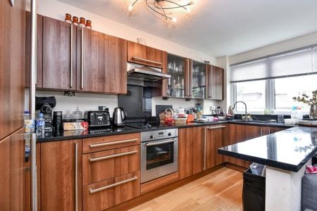 Woburn Court, South Woodford, E18, Property for rent - Photo 5