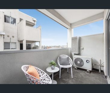 Modern Apartment in a Prime Location! - Photo 6
