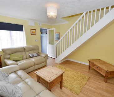 2 bedroom cottage to rent - Photo 1