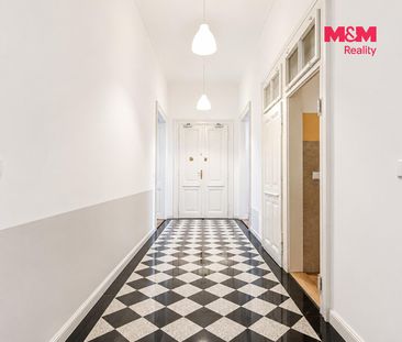 Pronájem bytu 4+kk 105 m², Hradec Králové - Photo 2