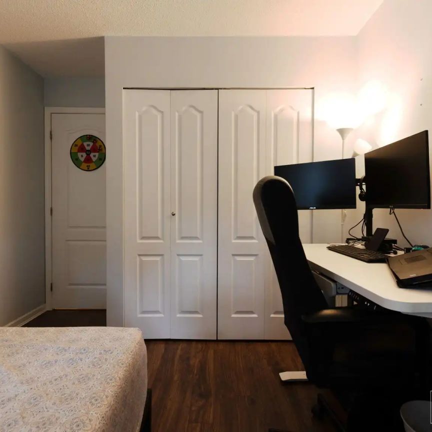 20894 57 Ave — Spacious 2 Bedroom, 2 Bathroom Condo in Langley City - Photo 1