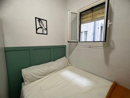 Calle de Salitre, Madrid, Community of Madrid 28012 - Photo 3