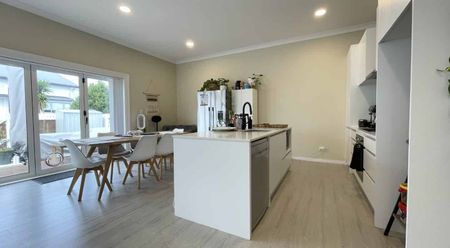 Brand New House - Photo 3