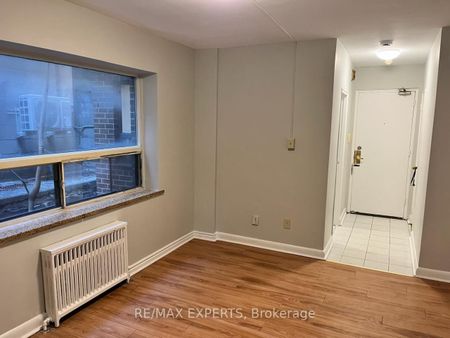 For Lease - 3261A Lake Shore Boulevard Unit# 102, Toronto, Ontario - Photo 3