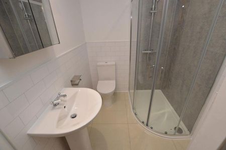 3 bedroom terraced house to rent - Photo 5