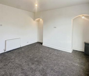 2 bedroom end of terrace house to rent - Photo 1