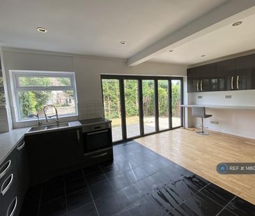 3 bedroom semi-detached house to rent - Photo 5