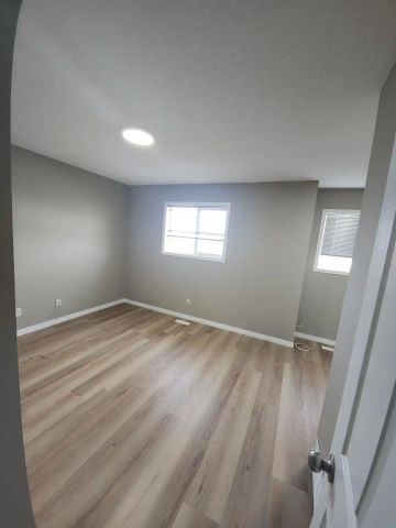 3903, 111 Tarawood Lane N.E. — 3903 - Photo 2