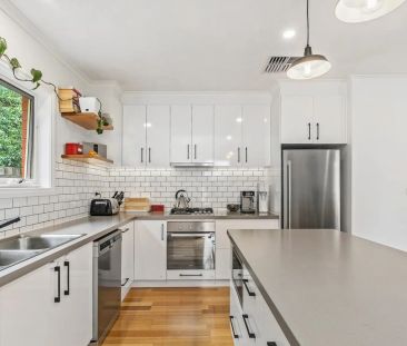 Modern low maintenance living in a prime location. - Photo 5