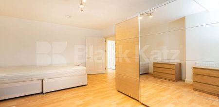 Modern one bed located within a stones throw to Camden Tube & Market - Photo 5