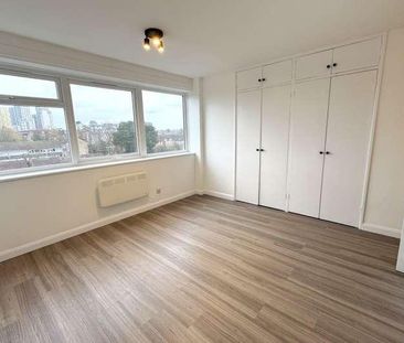 Woking, Surrey, GU22 - Photo 4