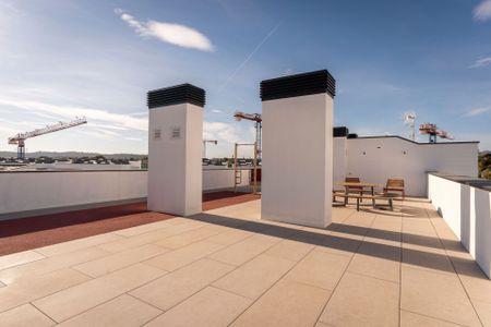 Piso de alquiler en Ronda de Jean Monnet, 230, Can Gambús - Photo 2