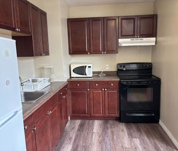 For Lease - 145 Tulloch Drive Unit# ( Main Floor ), Ajax, Ontario - Photo 3