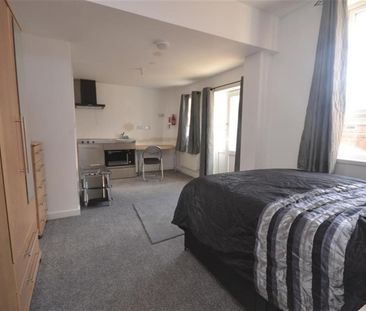 1 bedroom Flat To Let - Photo 3