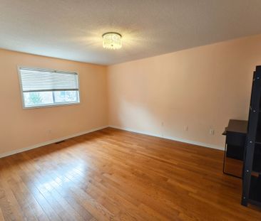 For Lease - 68 Waterton Crescent, Richmond Hill, Ontario - Photo 6