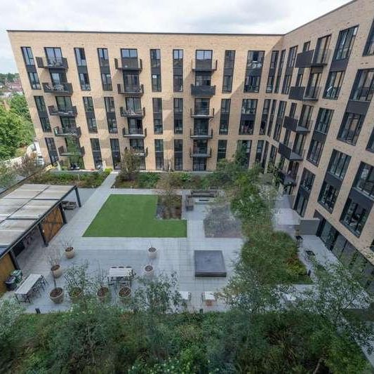 Greenford Quay, Greenford, UB6 - Photo 1