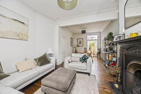 3 bedroom terraced house to rent - Photo 2
