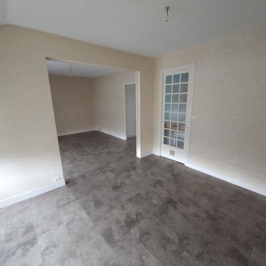 Location Appartement 2 pièces 64m² COGNAC 16100 - Photo 1