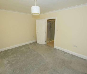 Sea Cliff Crescent, Scarborough, YO11 - Photo 2