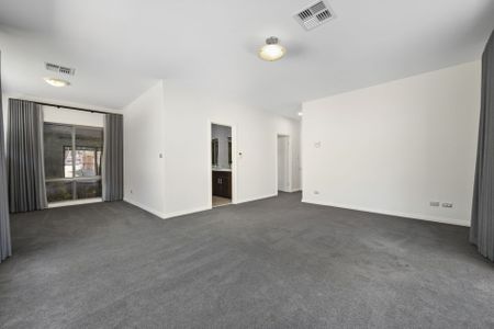 31 Aspen Rise, Jerrabomberra - Photo 4