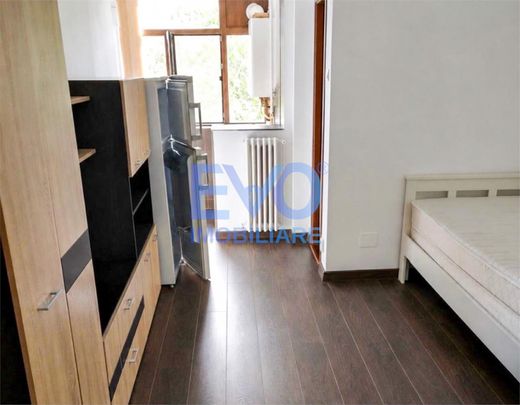 Garsoniera, centrala termica, zona Tudor Vladimirescu - Photo 1
