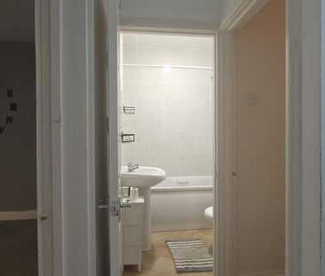 2 bedroom maisonette to rent - Photo 2