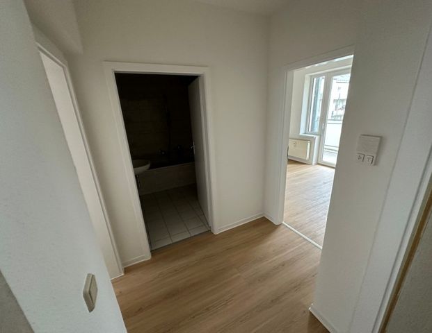 Kleine 2-Raum-Wohnung mit Balkon! - Photo 1