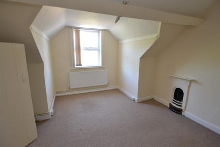 2 bedroom maisonette to rent - Photo 4