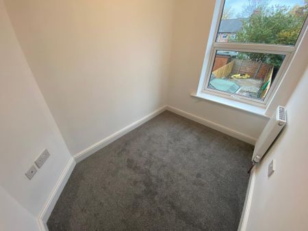 3 bedroom terraced house to rent - Photo 3