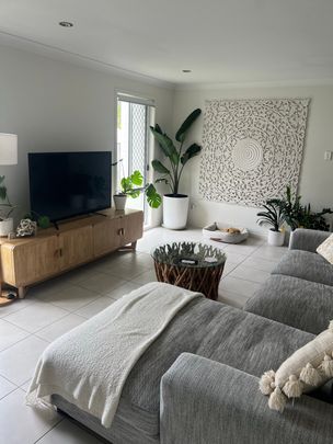 Upper Coomera - Photo 1