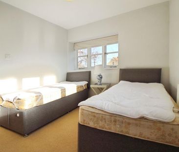 2 bedroom semi-detached house to rent - Photo 5