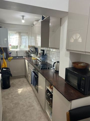 Room in a Shared House, St. Ann's Road, N15 - Photo 2