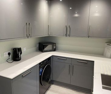 1 bedroom in a house share to rent - Photo 5