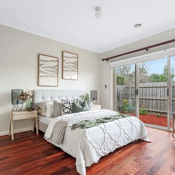 Spacious & Stylish 2-Bedroom Home in Private Bonbeach Location - Photo 1