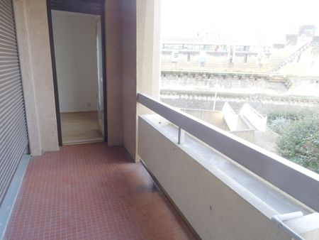 Location Appartement 3 pièces 73m² AVIGNON 84000 - Photo 2
