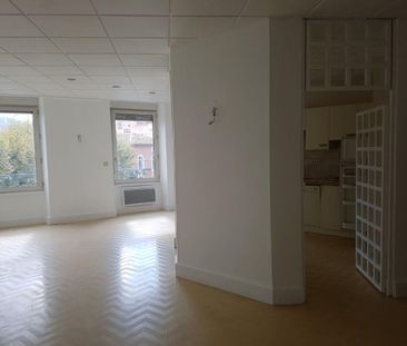 Location Appartement 4 pièces 91m² PRIVAS 07000 - Photo 3