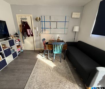 1 Bed Flat, Blenheim Gardens, SM6 - Photo 4