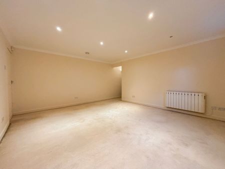 1 bed ground floor flat to rent in The Square, Kenilworth, CV8 - Photo 5