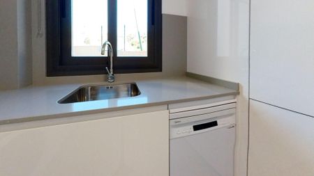 Piso de alquiler en Almayate - Photo 4