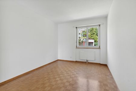 APPARTEMENT À LOUER DANS QUARTIER TRÈS ENSOLEILLÉ ET FAMILIAL - Photo 3