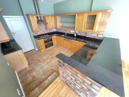 38 Demesne Road, Holywood, BT18 9NB - Photo 5